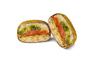 Лайт суші бургер з лососем