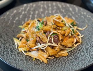 Tagliatelle di riso con manzo