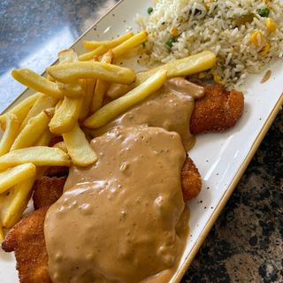 Pechuga Plancha Más Salsa