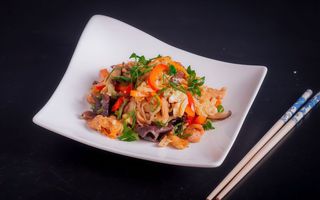 Харусаме з телятиною (300г)