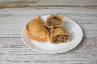 Empanada Argentina De Carne