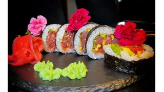 Futomaki tatar z tuńczyka błękitnopłetwego  6 szt