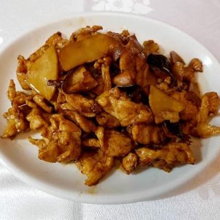 Cerdo Con Bambú Y Seta Chinas