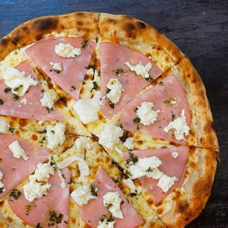 Pizza Mortadela al Tartufo Bianco