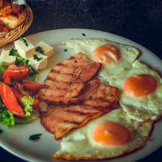 Doručak sa slaninom