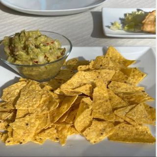 Guacamole Nachos