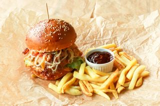 ბოულრუმის ბურგერი და ფრი