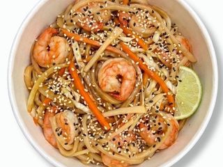 Udon z krewetkami i warzywami (450g)