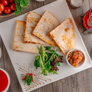 Кесадилья с курицей