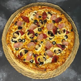 Pizza Piamontesa (Mediana)