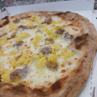 Patate porcini e salsiccia