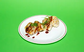 Gyoza di carne con salsa teriyaki