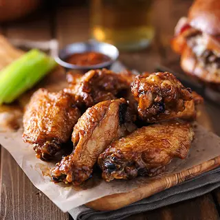 Alitas de pollo barbacoa (6 uds.)