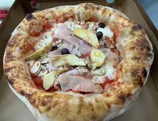 Pizza quattro stagioni
