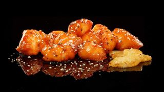 Сладко-кисело пиле с ананас (330г)