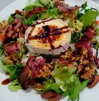 Ensalada Tibia con queso de cabra