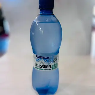 160. Acqua frizzante 50 cl