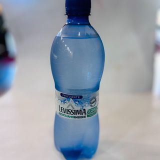 160. Acqua frizzante 50 cl