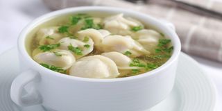 Пельмени с бульоном