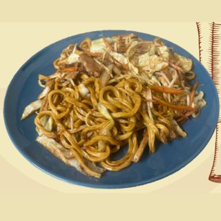 Ramen saltato triangolare con Chashu di maiale