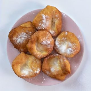 20 мини мекици с пудра захар