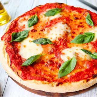PIZZA MARGARITA 