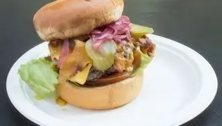 Bacon cheeseburger  180 g