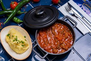 მოთუშული საქონლის ხორცი