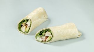 Chicken and feta wrap - 433 Kcal