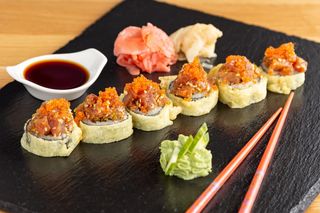 Chrupiące kanapeczki z tatarem z tuńczyka 6szt