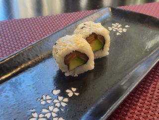 48.- Roll De Salmón Y Langostino Con Queso (8 Uds.)