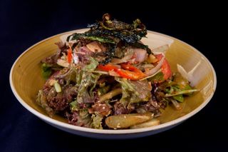 Biftek salata u pikantnom sosu