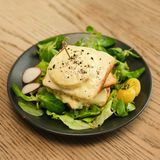 Sendvič croque madame