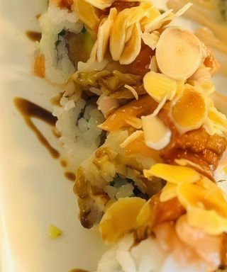 48. Uramaki almond roll - 8 pezzi