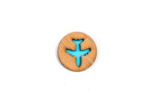 Insigna din lemn cu avion