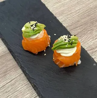 Guncan salmone philadelphia