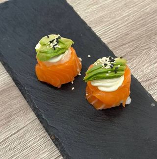 Guncan salmone philadelphia