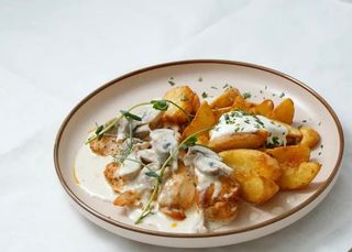 Куриное филе в грибном соусе