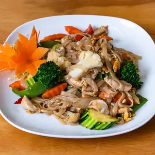 27. Pad See Ew Vegetariano