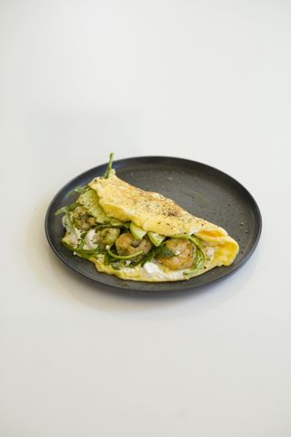 Omelette with shrimps