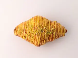 Круасан із фісташковим кремом (95g)
