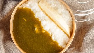 ღომი და სულგუნი ტყემალით