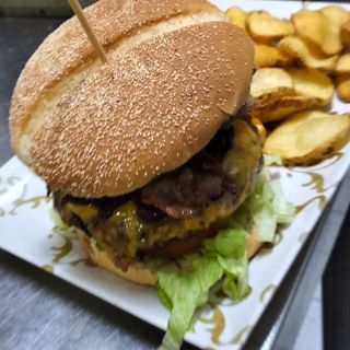 Hamburger con chips