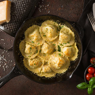 Pierożki ravioli z czerwonym pesto 300g