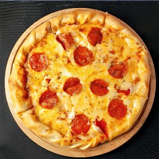 Пицца с колбасой халяль