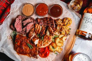 Дошка м'ясна на компанію (900/400/150г)