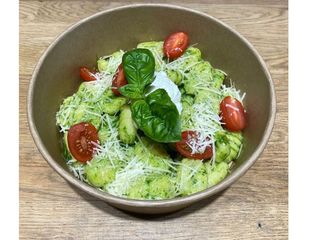 Gnocchi z pesto szpinakowym