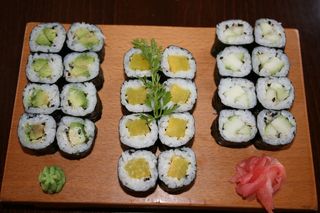 Plato Combinado 8 Maki de: Aguacate, Pepino y Nabo