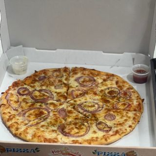 8. Pizza Napolitana (30 Cm.)