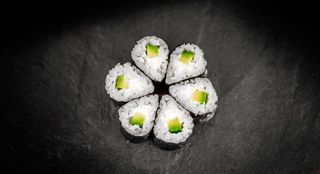 Хосомаки Авокадо и Филаделфия (135г)